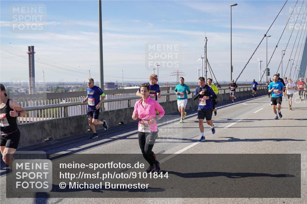 03.10.2025 - Köhlbrandbrückenlauf Michael Burmester http://msf.ph/oto/9101844 03.10.2025 12:47:05 Position 2 1799 meine-sportfotos.de