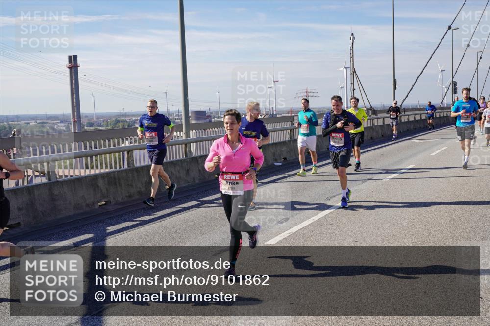 03.10.2025 - Köhlbrandbrückenlauf Michael Burmester http://msf.ph/oto/9101862 03.10.2025 12:47:06 Position 2 4799 meine-sportfotos.de