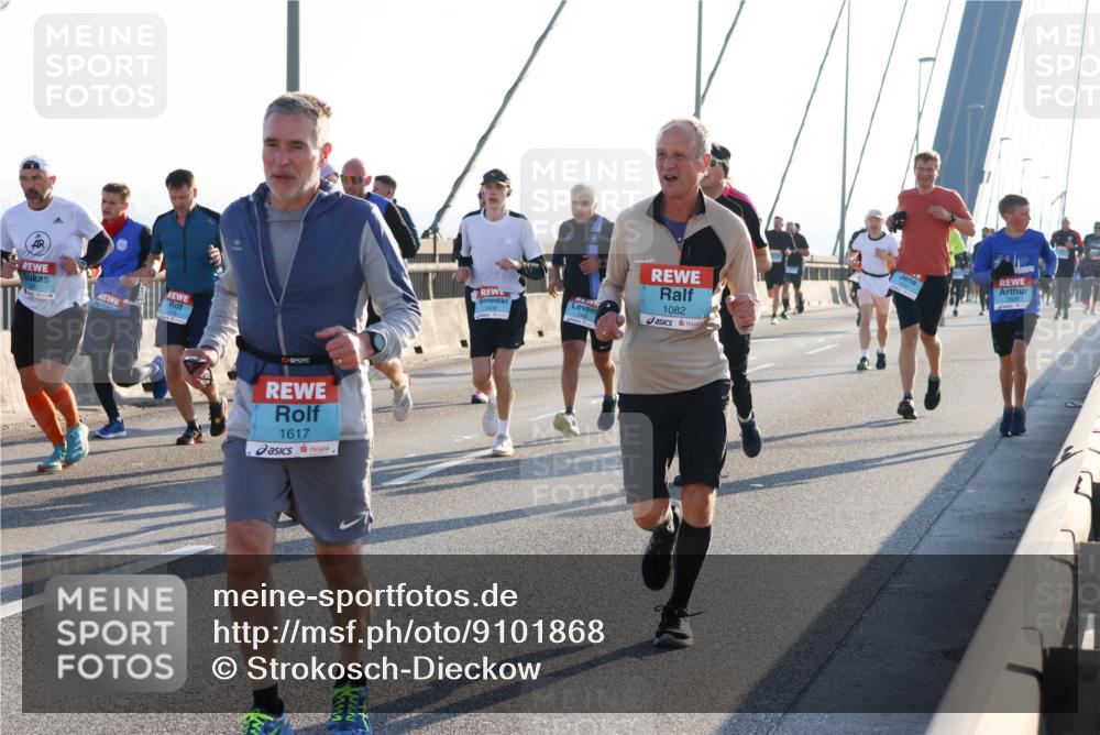 03.10.2025 - Köhlbrandbrückenlauf Strokosch-Dieckow http://msf.ph/oto/9101868 03.10.2025 09:22:21 Position 1 1617, 1432, 1082 meine-sportfotos.de
