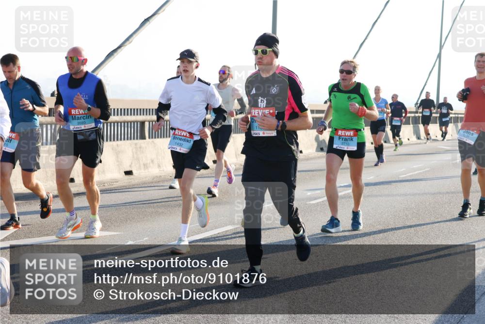 03.10.2025 - Köhlbrandbrückenlauf Strokosch-Dieckow http://msf.ph/oto/9101876 03.10.2025 09:22:23 Position 1 3593, 1432, 11, 2710, 1231 meine-sportfotos.de
