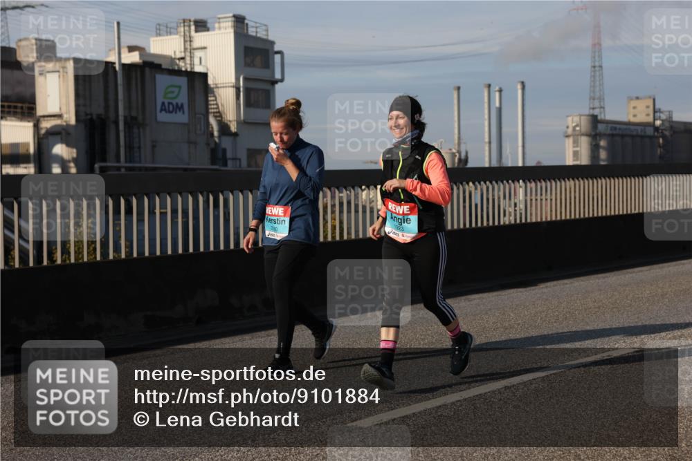 03.10.2025 - Köhlbrandbrückenlauf Lena Gebhardt http://msf.ph/oto/9101884 03.10.2025 10:11:45 Position 2 2780, 1923 meine-sportfotos.de