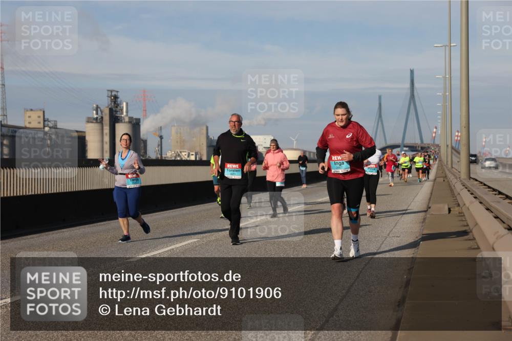 03.10.2025 - Köhlbrandbrückenlauf Lena Gebhardt http://msf.ph/oto/9101906 03.10.2025 10:11:46 Position 2 2667 meine-sportfotos.de