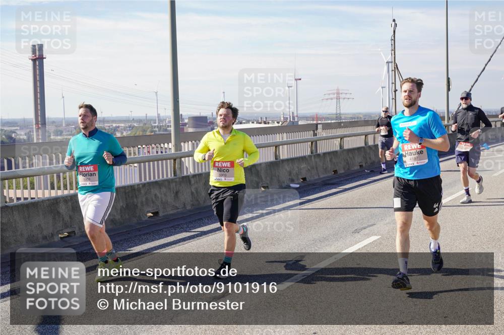 03.10.2025 - Köhlbrandbrückenlauf Michael Burmester http://msf.ph/oto/9101916 03.10.2025 12:47:08 Position 2 5902, 5903, 4197, 44 meine-sportfotos.de