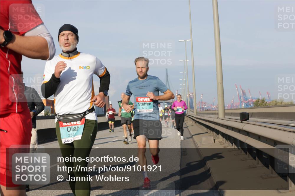 03.10.2025 - Köhlbrandbrückenlauf Jannik Wohlers http://msf.ph/oto/9101921 03.10.2025 09:49:15 Position 3 334, 3710 meine-sportfotos.de