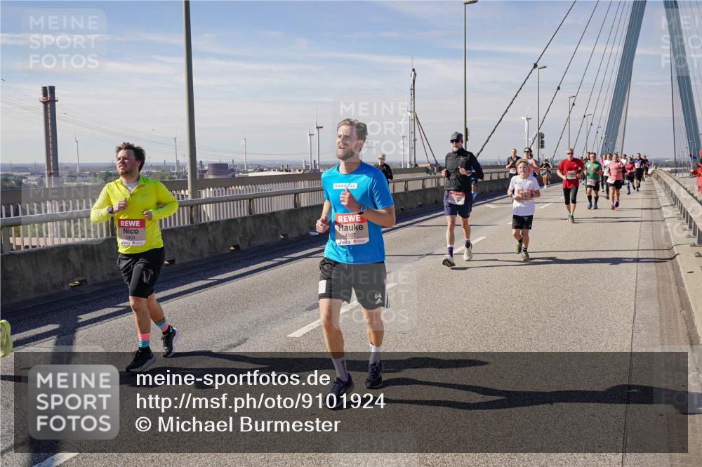 03.10.2025 - Köhlbrandbrückenlauf Michael Burmester http://msf.ph/oto/9101924 03.10.2025 12:47:09 Position 2 4197, 44 meine-sportfotos.de