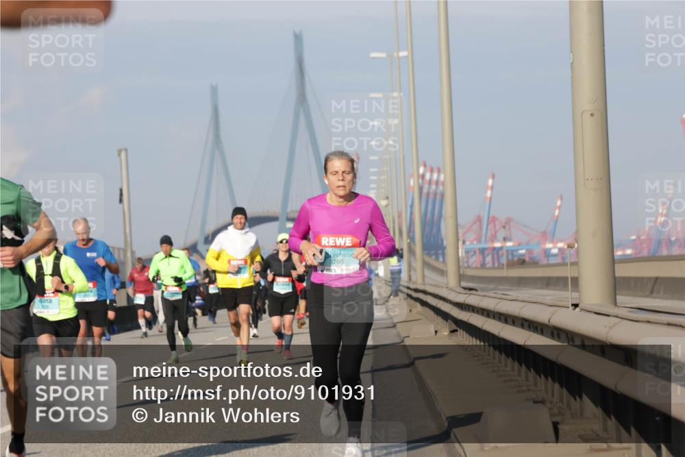 03.10.2025 - Köhlbrandbrückenlauf Jannik Wohlers http://msf.ph/oto/9101931 03.10.2025 09:49:17 Position 3 3766 meine-sportfotos.de