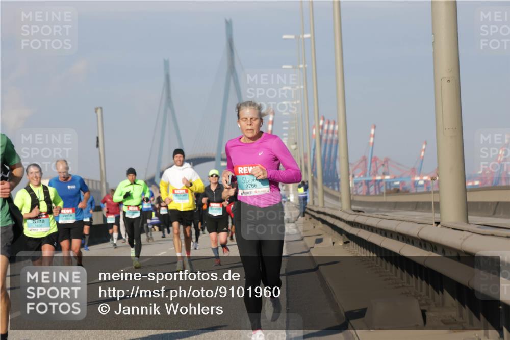 03.10.2025 - Köhlbrandbrückenlauf Jannik Wohlers http://msf.ph/oto/9101960 03.10.2025 09:49:17 Position 3 3766 meine-sportfotos.de