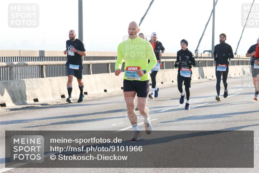 03.10.2025 - Köhlbrandbrückenlauf Strokosch-Dieckow http://msf.ph/oto/9101966 03.10.2025 09:22:31 Position 1 1168 meine-sportfotos.de