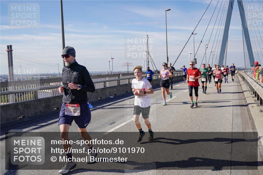 03.10.2025 - Köhlbrandbrückenlauf Michael Burmester http://msf.ph/oto/9101970 03.10.2025 12:47:11 Position 2  meine-sportfotos.de