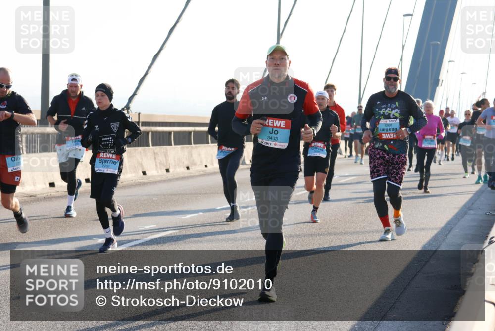 03.10.2025 - Köhlbrandbrückenlauf Strokosch-Dieckow http://msf.ph/oto/9102010 03.10.2025 09:22:33 Position 1 275, 2760, 901, 3403 meine-sportfotos.de