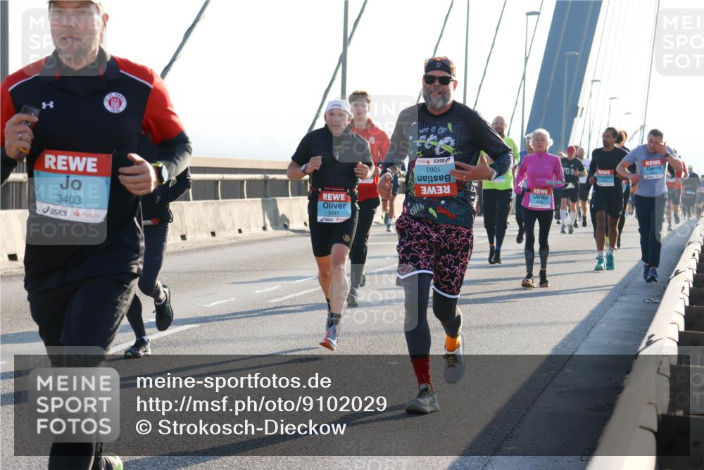 03.10.2025 - Köhlbrandbrückenlauf Strokosch-Dieckow http://msf.ph/oto/9102029 03.10.2025 09:22:34 Position 1 3403, 3091, 901 meine-sportfotos.de