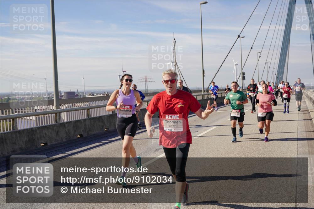 03.10.2025 - Köhlbrandbrückenlauf Michael Burmester http://msf.ph/oto/9102034 03.10.2025 12:47:13 Position 2 5103, 6177 meine-sportfotos.de