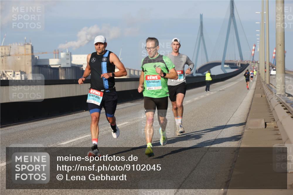 03.10.2025 - Köhlbrandbrückenlauf Lena Gebhardt http://msf.ph/oto/9102045 03.10.2025 09:37:08 Position 2 3463, 2702 meine-sportfotos.de
