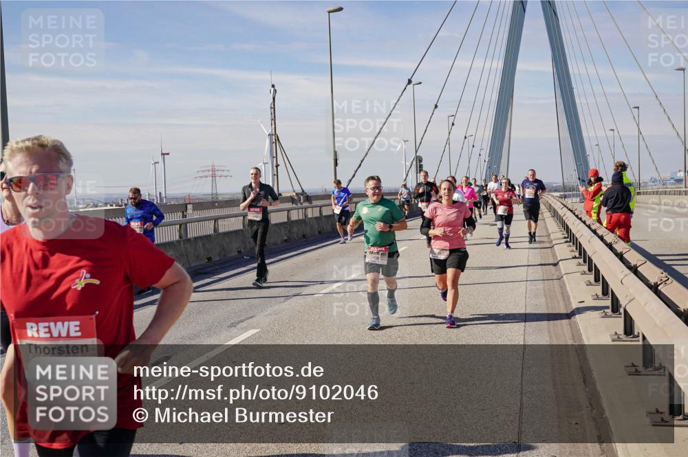 03.10.2025 - Köhlbrandbrückenlauf Michael Burmester http://msf.ph/oto/9102046 03.10.2025 12:47:14 Position 2 6177 meine-sportfotos.de