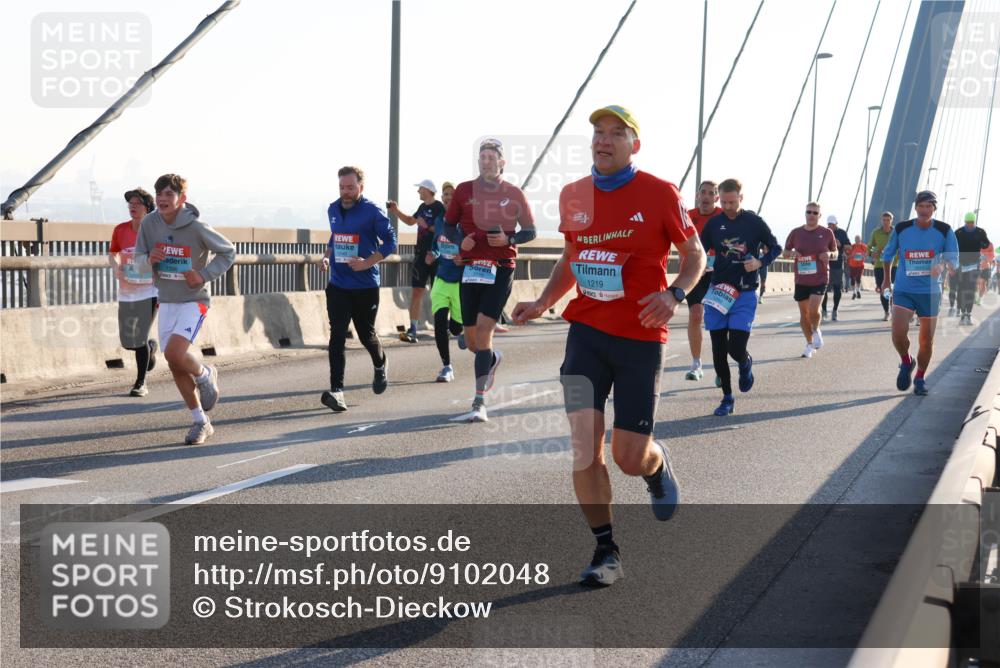 03.10.2025 - Köhlbrandbrückenlauf Strokosch-Dieckow http://msf.ph/oto/9102048 03.10.2025 09:22:47 Position 1 1219 meine-sportfotos.de