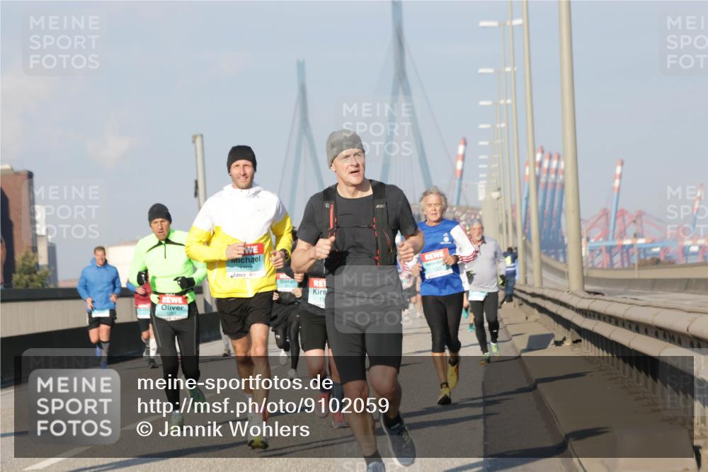 03.10.2025 - Köhlbrandbrückenlauf Jannik Wohlers http://msf.ph/oto/9102059 03.10.2025 09:49:21 Position 3 1702, 13 meine-sportfotos.de