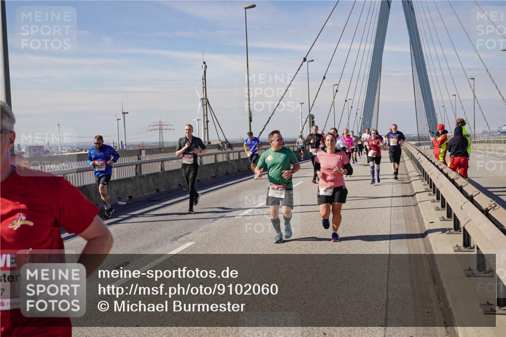 03.10.2025 - Köhlbrandbrückenlauf Michael Burmester http://msf.ph/oto/9102060 03.10.2025 12:47:14 Position 2 7 meine-sportfotos.de