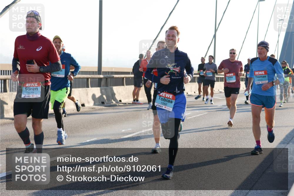 03.10.2025 - Köhlbrandbrückenlauf Strokosch-Dieckow http://msf.ph/oto/9102061 03.10.2025 09:22:49 Position 1 3118, 1185, 1262, 3317 meine-sportfotos.de