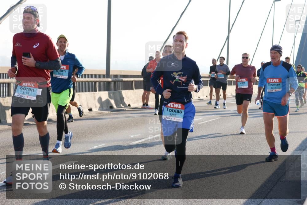 03.10.2025 - Köhlbrandbrückenlauf Strokosch-Dieckow http://msf.ph/oto/9102068 03.10.2025 09:22:49 Position 1 3118, 1185, 1262, 3317 meine-sportfotos.de