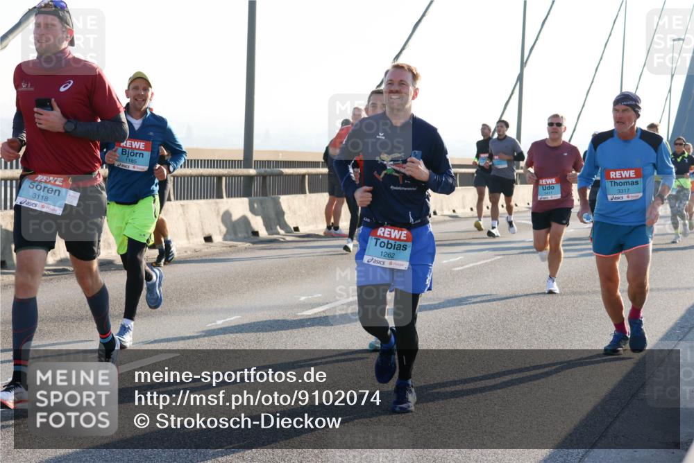 03.10.2025 - Köhlbrandbrückenlauf Strokosch-Dieckow http://msf.ph/oto/9102074 03.10.2025 09:22:49 Position 1 3118, 1185, 1262, 1411, 3317 meine-sportfotos.de