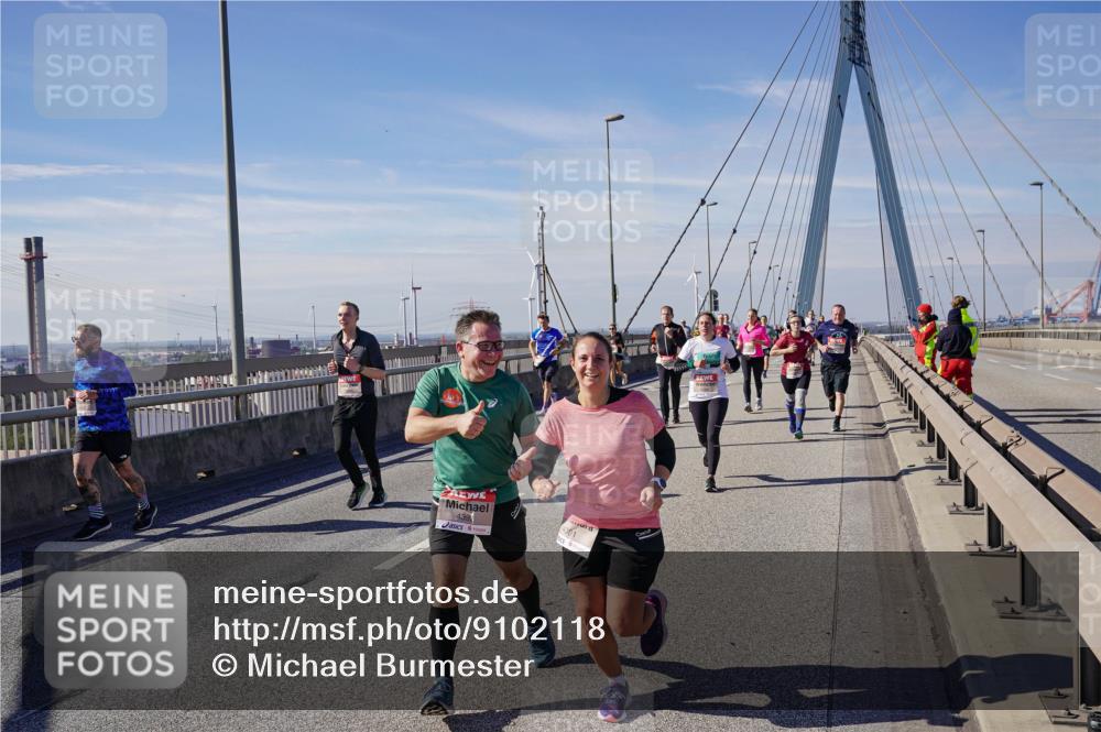 03.10.2025 - Köhlbrandbrückenlauf Michael Burmester http://msf.ph/oto/9102118 03.10.2025 12:47:15 Position 2 439, 4391 meine-sportfotos.de