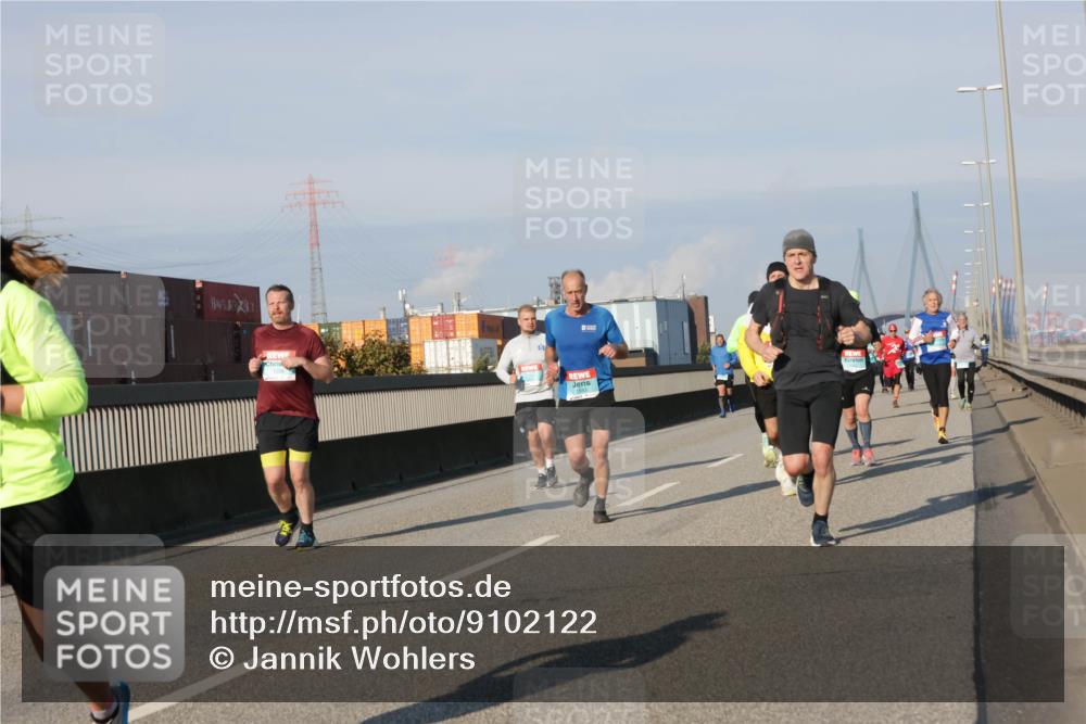 03.10.2025 - Köhlbrandbrückenlauf Jannik Wohlers http://msf.ph/oto/9102122 03.10.2025 09:49:23 Position 3  meine-sportfotos.de