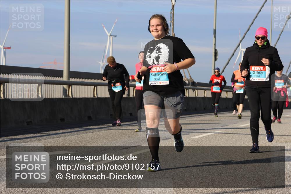 03.10.2025 - Köhlbrandbrückenlauf Strokosch-Dieckow http://msf.ph/oto/9102157 03.10.2025 10:08:23 Position 2 3370, 2394 meine-sportfotos.de
