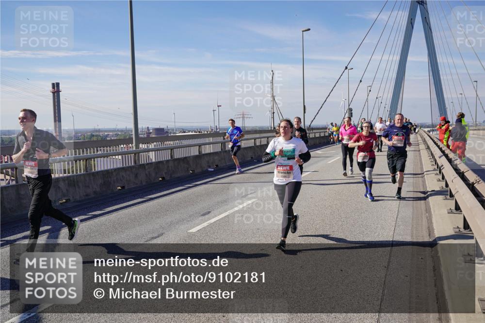 03.10.2025 - Köhlbrandbrückenlauf Michael Burmester http://msf.ph/oto/9102181 03.10.2025 12:47:17 Position 2 6566 meine-sportfotos.de