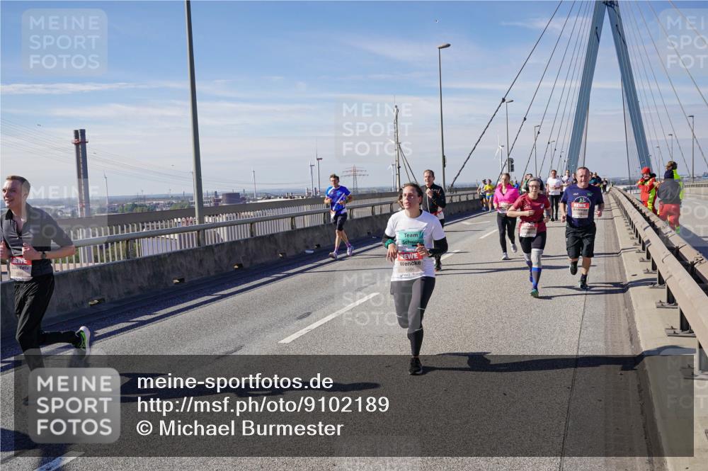 03.10.2025 - Köhlbrandbrückenlauf Michael Burmester http://msf.ph/oto/9102189 03.10.2025 12:47:17 Position 2 6566 meine-sportfotos.de