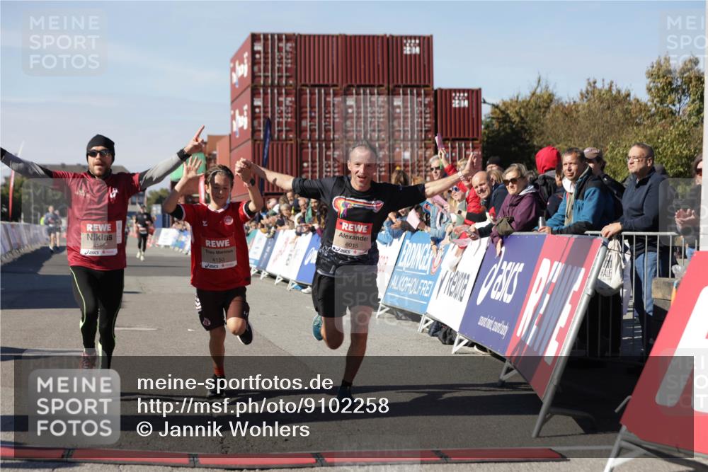 03.10.2025 - Köhlbrandbrückenlauf Jannik Wohlers http://msf.ph/oto/9102258 03.10.2025 12:57:21 Ziel 4150, 4186, 4251, 5699, 5926, 6015, 6629, 6819 meine-sportfotos.de