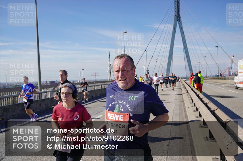 03.10.2025 - Köhlbrandbrückenlauf Michael Burmester http://msf.ph/oto/9102268 03.10.2025 12:47:19 Position 2 4782, 5804, 361 meine-sportfotos.de