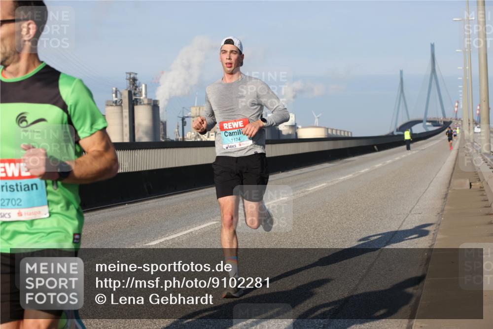 03.10.2025 - Köhlbrandbrückenlauf Lena Gebhardt http://msf.ph/oto/9102281 03.10.2025 09:37:10 Position 2 2702, 1174 meine-sportfotos.de