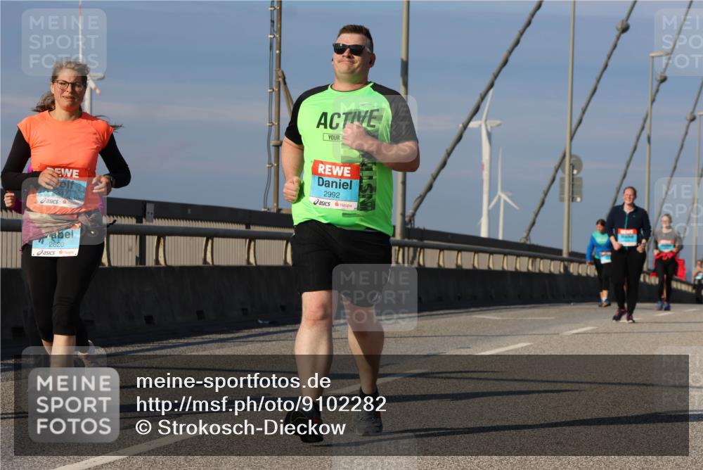03.10.2025 - Köhlbrandbrückenlauf Strokosch-Dieckow http://msf.ph/oto/9102282 03.10.2025 10:08:31 Position 2 234, 2992, 2620 meine-sportfotos.de