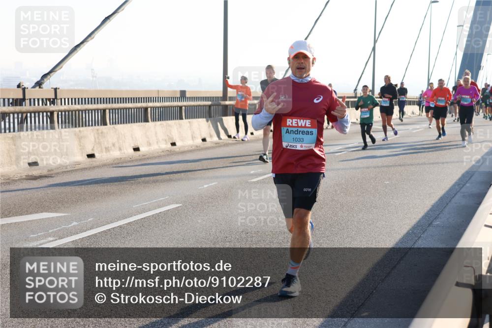 03.10.2025 - Köhlbrandbrückenlauf Strokosch-Dieckow http://msf.ph/oto/9102287 03.10.2025 09:23:46 Position 1 11, 1033 meine-sportfotos.de