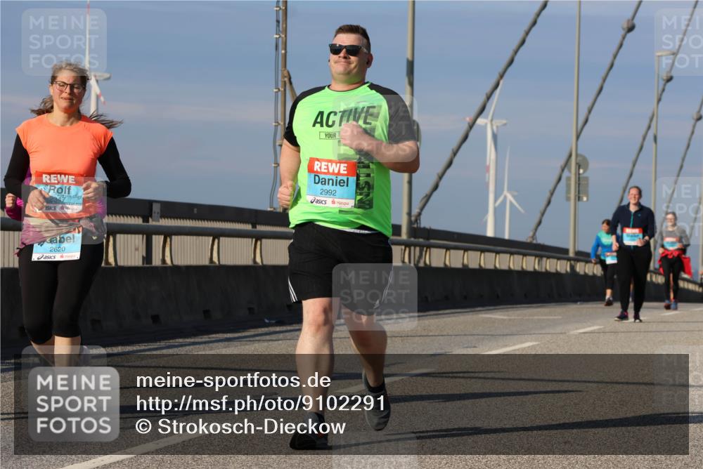 03.10.2025 - Köhlbrandbrückenlauf Strokosch-Dieckow http://msf.ph/oto/9102291 03.10.2025 10:08:31 Position 2 2620, 2992 meine-sportfotos.de