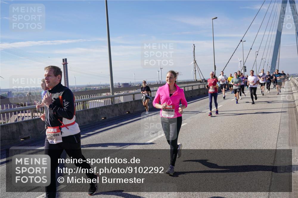 03.10.2025 - Köhlbrandbrückenlauf Michael Burmester http://msf.ph/oto/9102292 03.10.2025 12:47:20 Position 2 4568 meine-sportfotos.de
