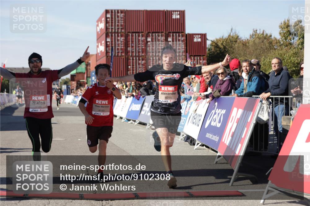 03.10.2025 - Köhlbrandbrückenlauf Jannik Wohlers http://msf.ph/oto/9102308 03.10.2025 12:57:21 Ziel 4150, 4186, 4251, 5699, 5926, 6015, 6629, 6819 meine-sportfotos.de