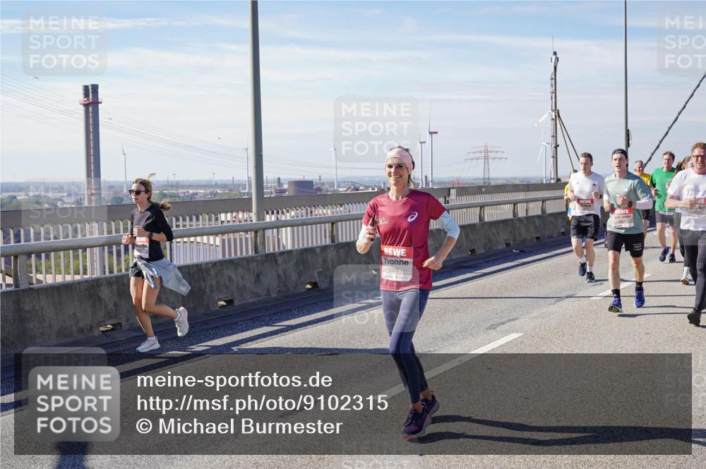 03.10.2025 - Köhlbrandbrückenlauf Michael Burmester http://msf.ph/oto/9102315 03.10.2025 12:47:22 Position 2 5029, 4474 meine-sportfotos.de