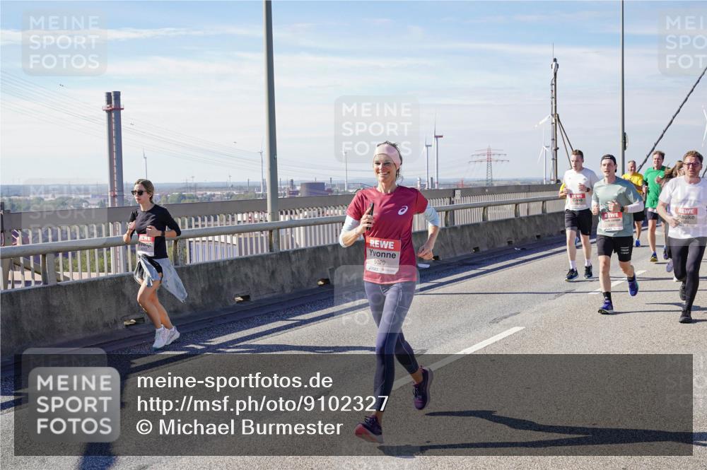 03.10.2025 - Köhlbrandbrückenlauf Michael Burmester http://msf.ph/oto/9102327 03.10.2025 12:47:22 Position 2 5029 meine-sportfotos.de
