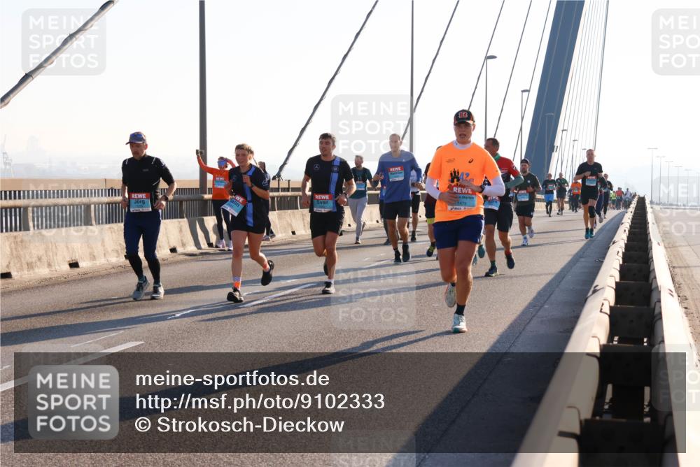 03.10.2025 - Köhlbrandbrückenlauf Strokosch-Dieckow http://msf.ph/oto/9102333 03.10.2025 09:23:56 Position 1 1474 meine-sportfotos.de