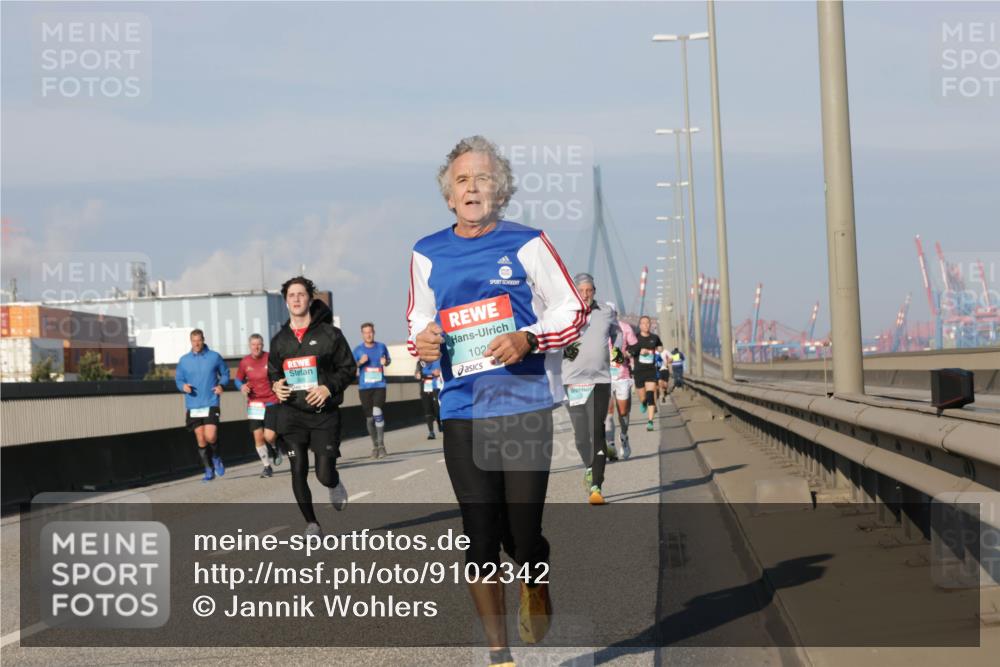 03.10.2025 - Köhlbrandbrückenlauf Jannik Wohlers http://msf.ph/oto/9102342 03.10.2025 09:49:28 Position 3 102 meine-sportfotos.de