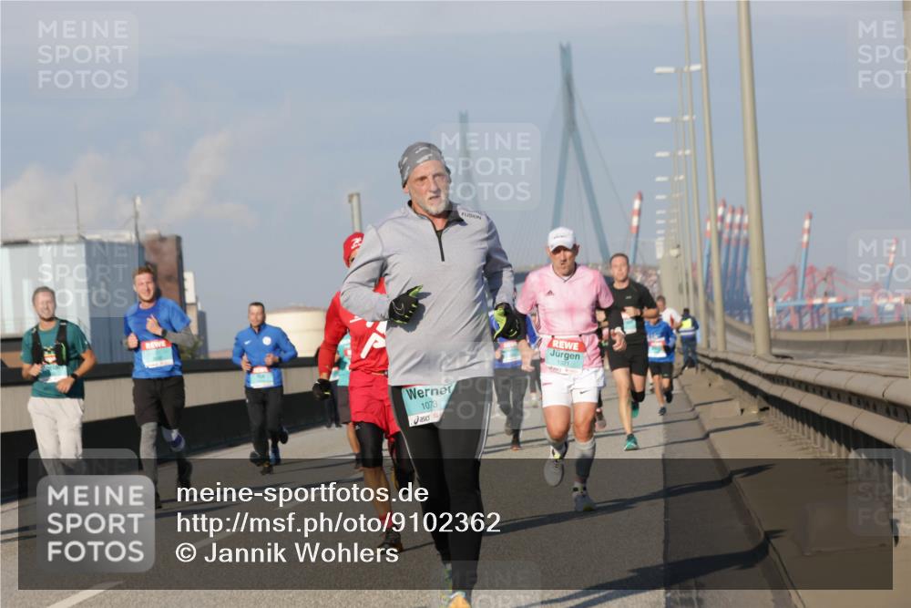 03.10.2025 - Köhlbrandbrückenlauf Jannik Wohlers http://msf.ph/oto/9102362 03.10.2025 09:49:30 Position 3 1073, 1321 meine-sportfotos.de