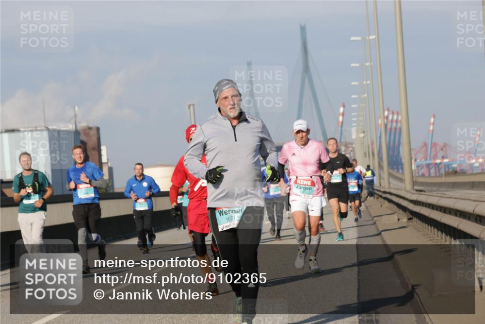 03.10.2025 - Köhlbrandbrückenlauf Jannik Wohlers http://msf.ph/oto/9102365 03.10.2025 09:49:30 Position 3 1073 meine-sportfotos.de