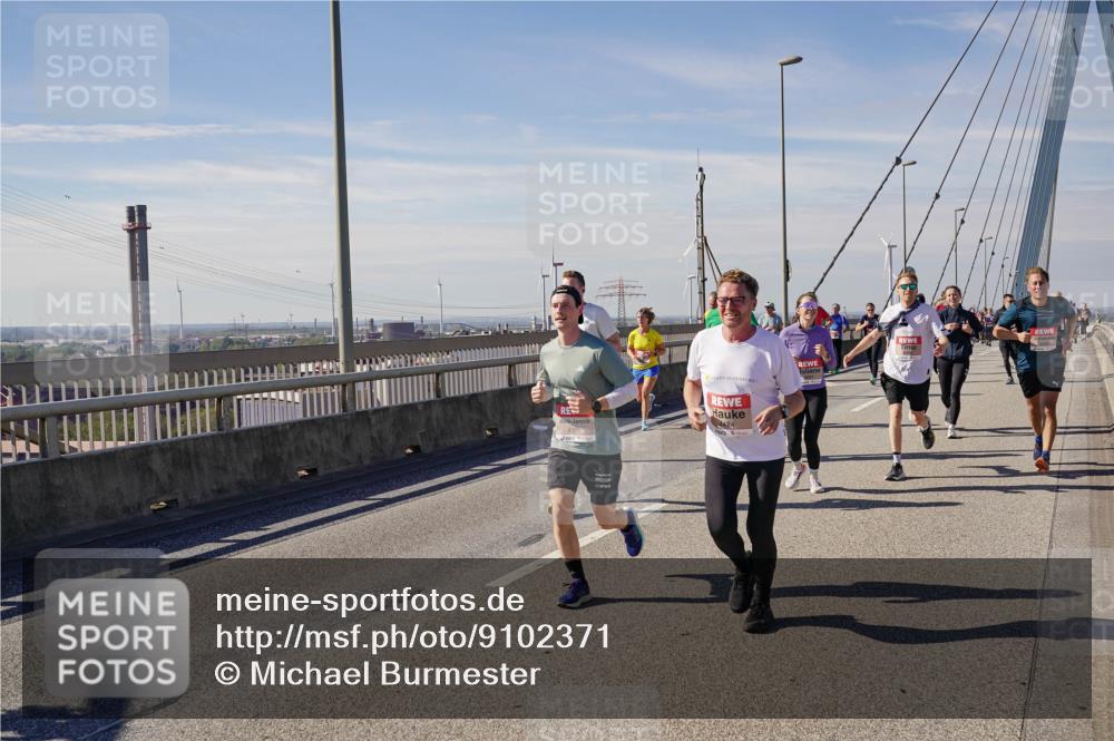 03.10.2025 - Köhlbrandbrückenlauf Michael Burmester http://msf.ph/oto/9102371 03.10.2025 12:47:23 Position 2  meine-sportfotos.de