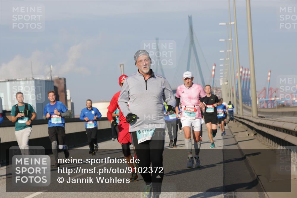 03.10.2025 - Köhlbrandbrückenlauf Jannik Wohlers http://msf.ph/oto/9102372 03.10.2025 09:49:30 Position 3 1073, 1321 meine-sportfotos.de