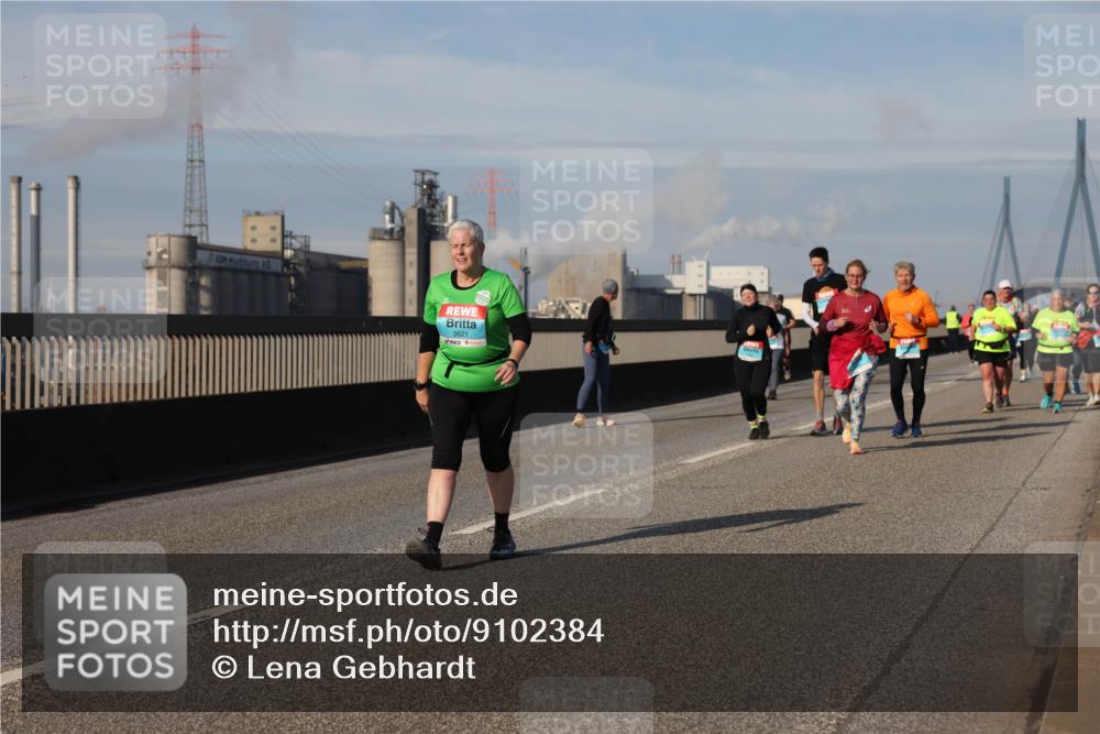 03.10.2025 - Köhlbrandbrückenlauf Lena Gebhardt http://msf.ph/oto/9102384 03.10.2025 10:11:57 Position 2 3621 meine-sportfotos.de