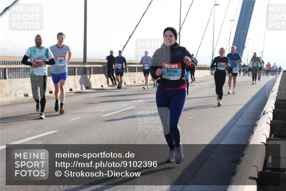 03.10.2025 - Köhlbrandbrückenlauf Strokosch-Dieckow http://msf.ph/oto/9102396 03.10.2025 09:24:07 Position 1 1449 meine-sportfotos.de