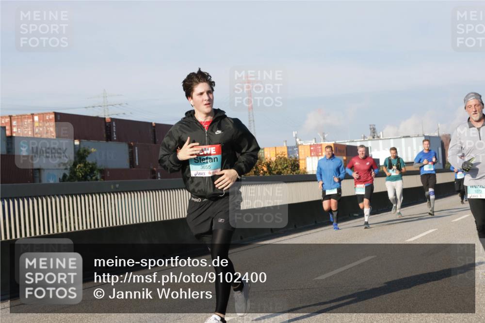 03.10.2025 - Köhlbrandbrückenlauf Jannik Wohlers http://msf.ph/oto/9102400 03.10.2025 09:49:31 Position 3 3655, 1073 meine-sportfotos.de