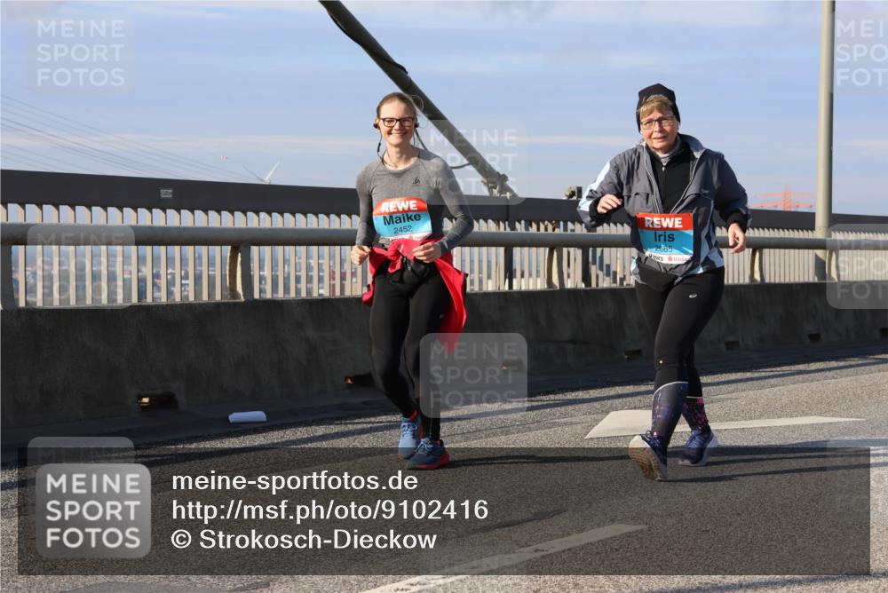 03.10.2025 - Köhlbrandbrückenlauf Strokosch-Dieckow http://msf.ph/oto/9102416 03.10.2025 10:08:49 Position 2 2452, 2665 meine-sportfotos.de
