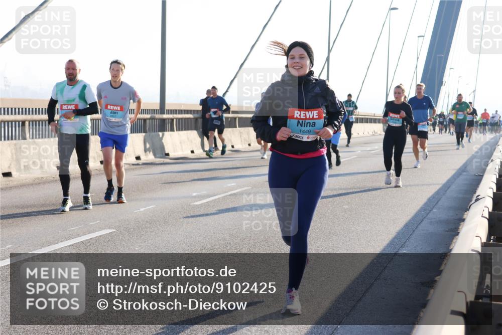 03.10.2025 - Köhlbrandbrückenlauf Strokosch-Dieckow http://msf.ph/oto/9102425 03.10.2025 09:24:07 Position 1 1449 meine-sportfotos.de